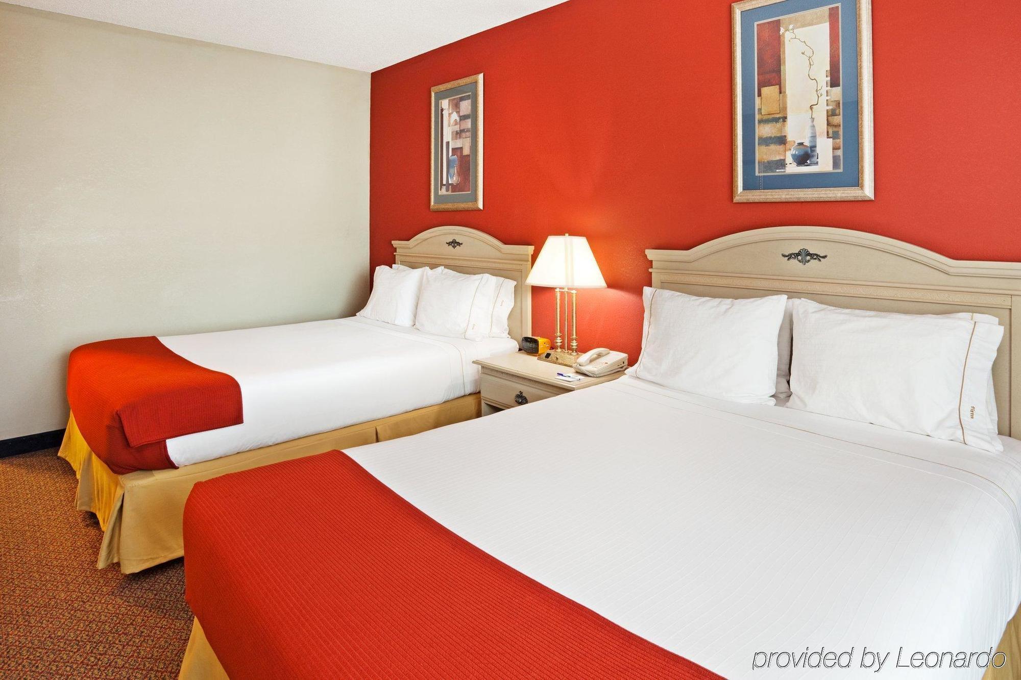 Holiday Inn Express Hotel & Suites London By Ihg Zimmer foto